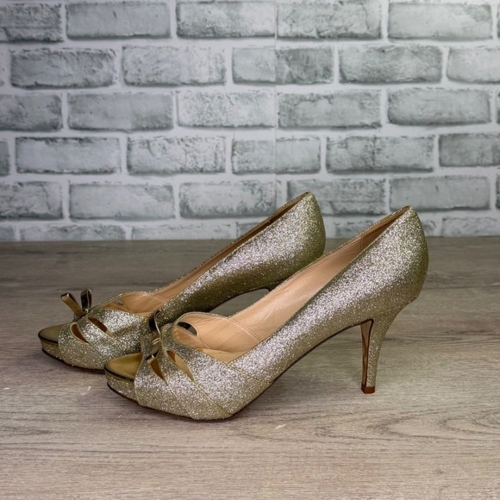 Kate Spade New York Charm Gold Glitter Peep Toe Bow Pumps Size 7.5B - Picture 2 of 8